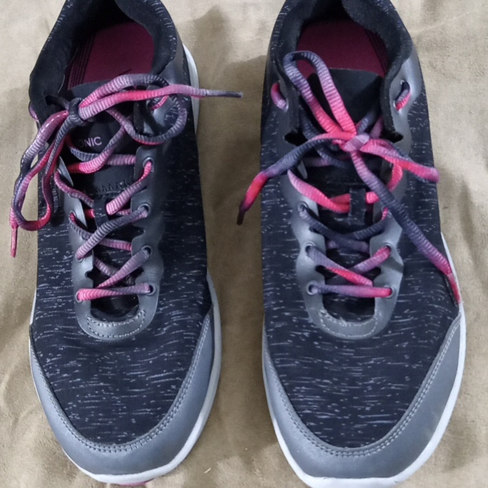 Vionic sneakers size 11